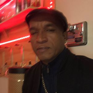 Meet your Posher, Maximo